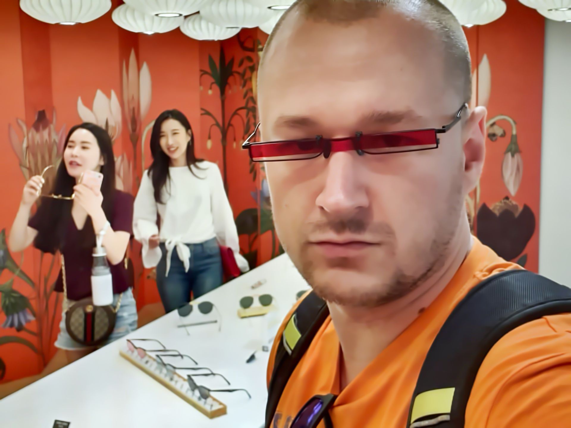 Na lotnisku wita cię robot, ale sygnalizację świetlną zastępują ludzie. Korea Południowa to kraj pełen sprzeczności 5