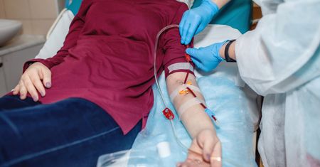 Przetoka dializacyjna – czym jest? Wskazania, przebieg zabiegu, korzyści i możliwe powikłania