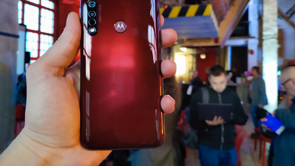 Motorola One Macro w Polsce. Niedrogi smartfon dla miłośników fotografowania z bliska 1