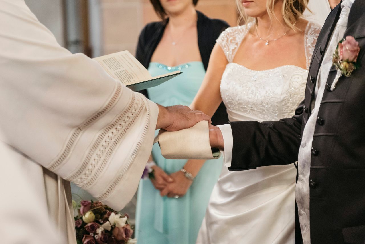 Poszli na nauki do kościoła. Ksiądz wywołał zgorszenie