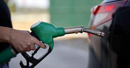 Unijny komisarz. "Ani jednej cząsteczki rosyjskiej energii"