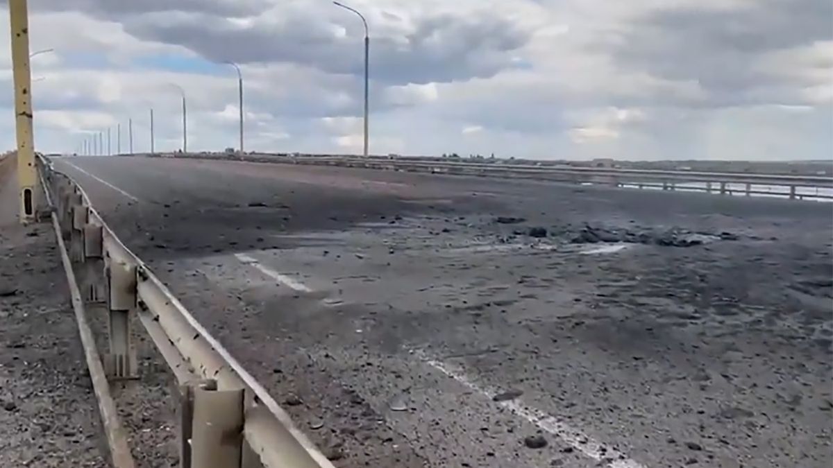 Ukraińscy żołnierze uszkodzili Most Antonowski w Chersoniu