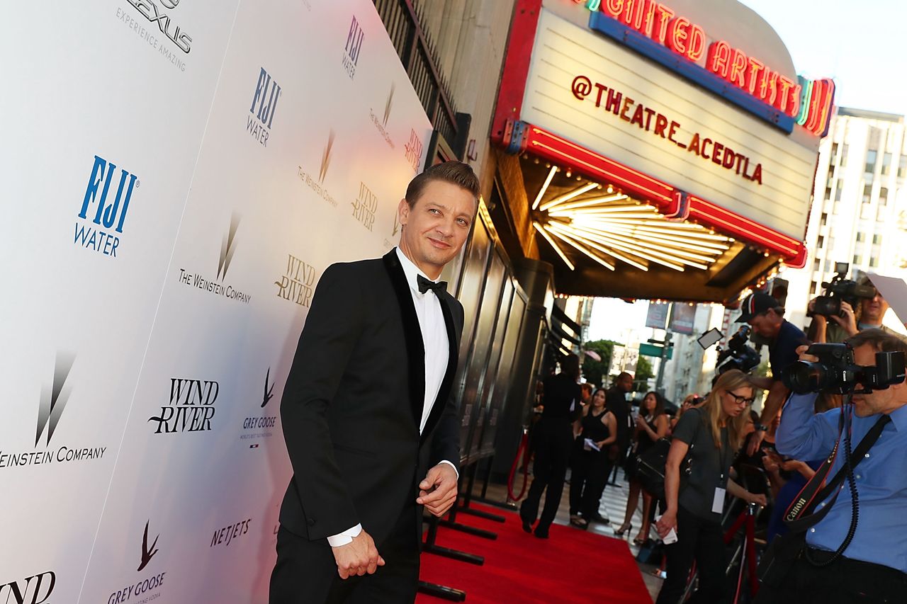 Jeremy Renner w Los Angeles w czasie premiery filmu "Wind River. Na przeklętej ziemi"