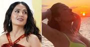 56-letnia Salma Hayek wynurza się z wody w SKĄPYM bikini niczym syrena (ZDJĘCIA)