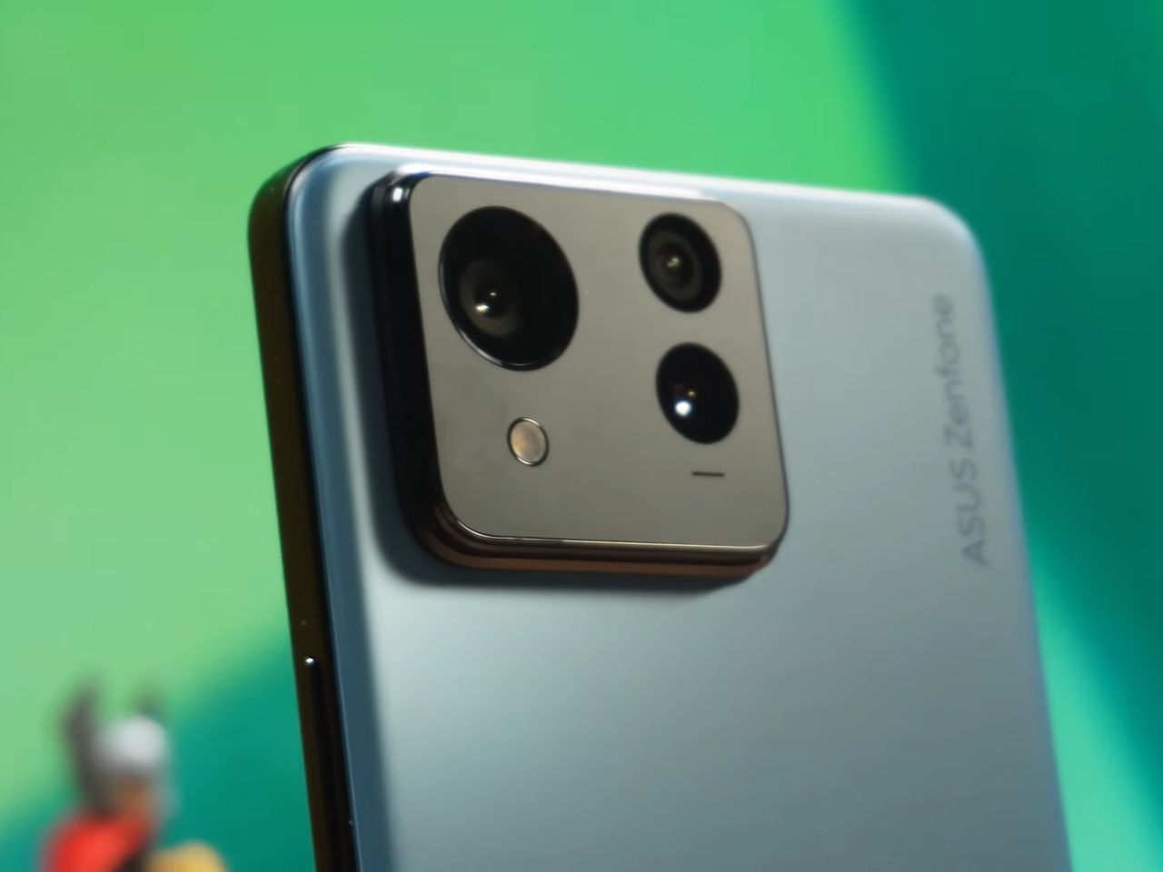 Asus Zenfone 11 Ultra - zestaw aparatów fotograficznych