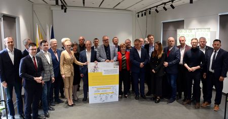 Milicz. Otwarcie nowego sezonu rowerowego. Hołd dla Ryszarda Szurkowskiego