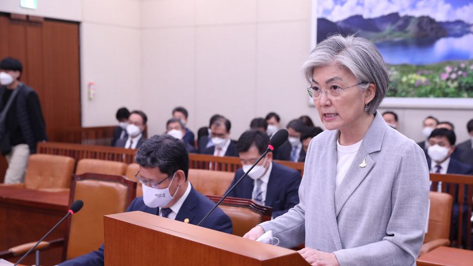 Korea Północna. Kim Dzong Un poszukiwany. Korea Południowa twierdzi, że wie, gdzie przebywa dyktator. Na zdjęciu szefowa MSZ, Kang Kyung-wha.
