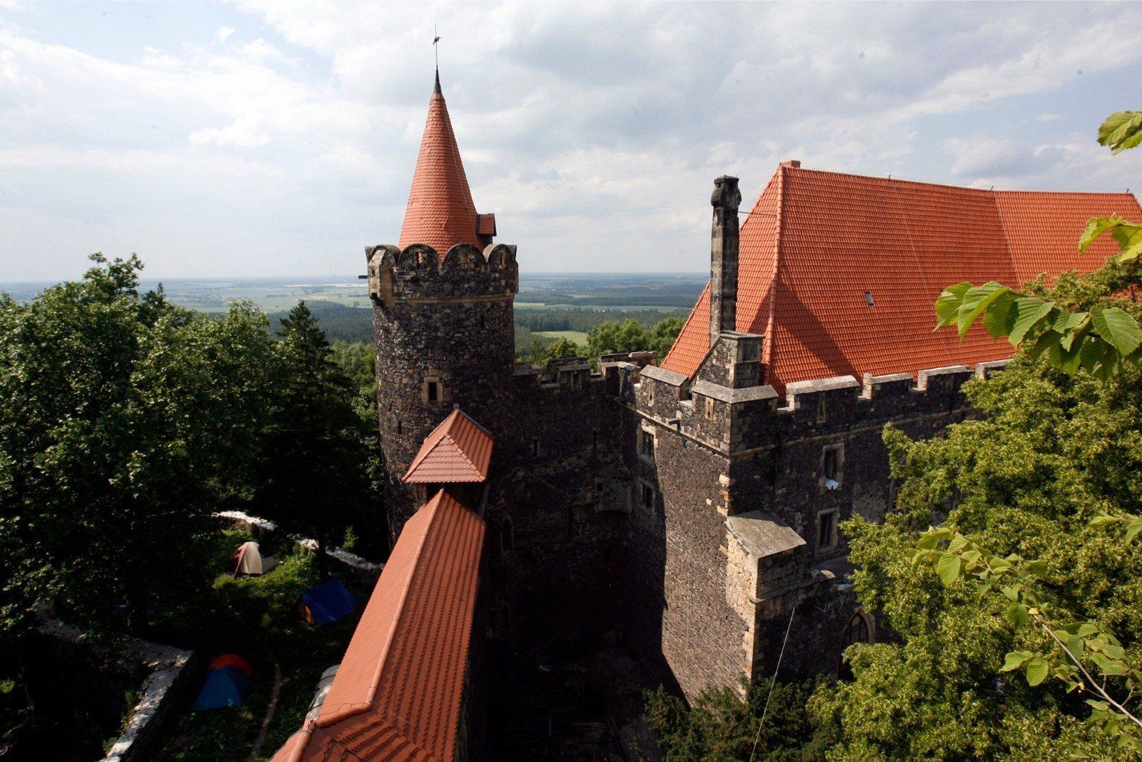 Zamek Grodziec: twierdza na szczycie wulkanu