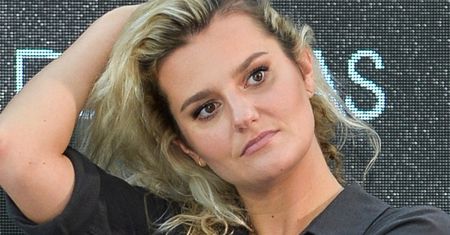 Zofia Zborowska pozuje w bikini i mówi o swoich kompleksach: "Kilka miesięcy temu bałabym się wrzucić TAKĄ FOTKĘ" (FOTO)