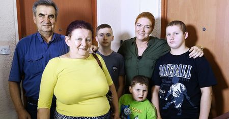 37 m2, a w nich 7 osób. Najpierw walczyli o wnuki, potem o nowy dom. Z pomocą przyszła Kasia Dowbor