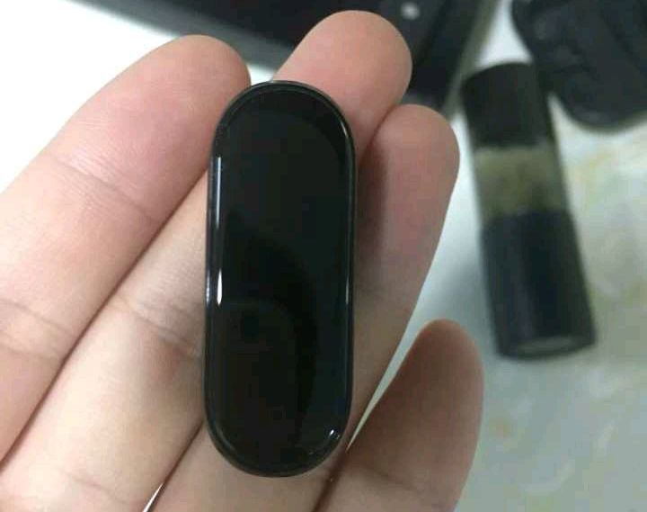 Xiaomi Mi Band 4 w sprzedaży. Jeszcze przed prezentacją [#wSkrócie] 4