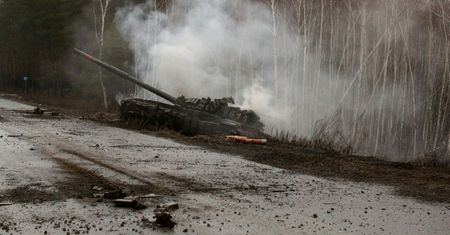 Obrońcy Ukrainy zrównali z ziemią rosyjski sprzęt wojskowy. "Zatrzymujemy wroga na samych granicach!"
