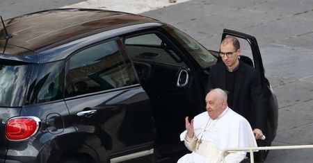 Co z papieżem Franciszkiem? Nowe informacje z Watykanu