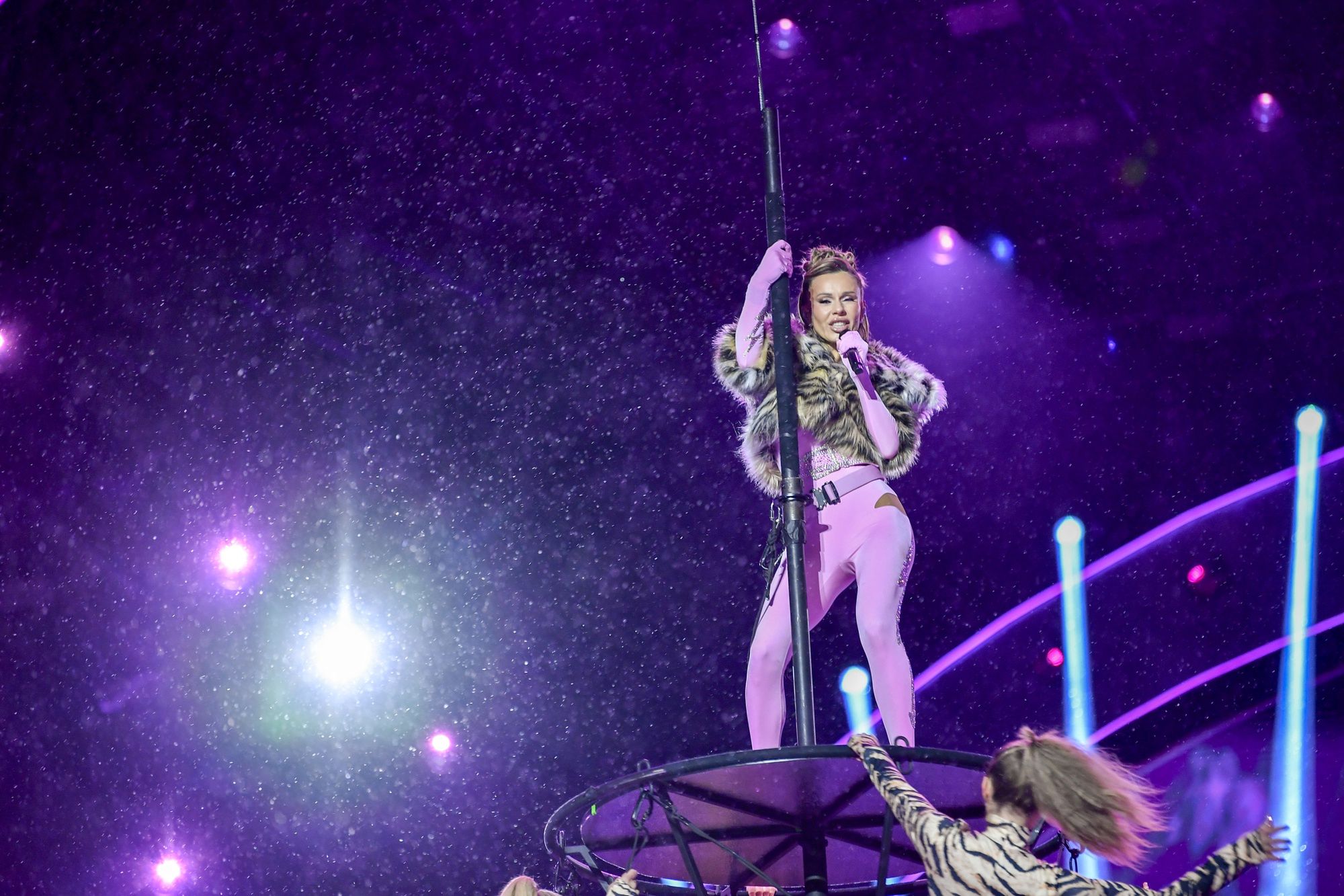 Doda podczas "Sylwestra z Dwójką"
