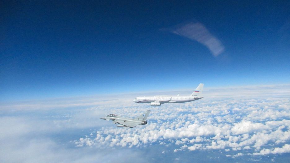 Brytyjskie myśliwce przechwyciły rosyjski Tu-214.