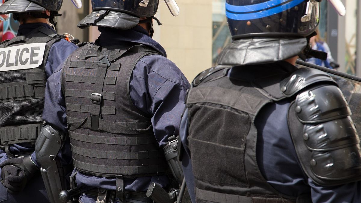 Francuska policja odmawia zatrzymywania migrantów na kanale La Manche