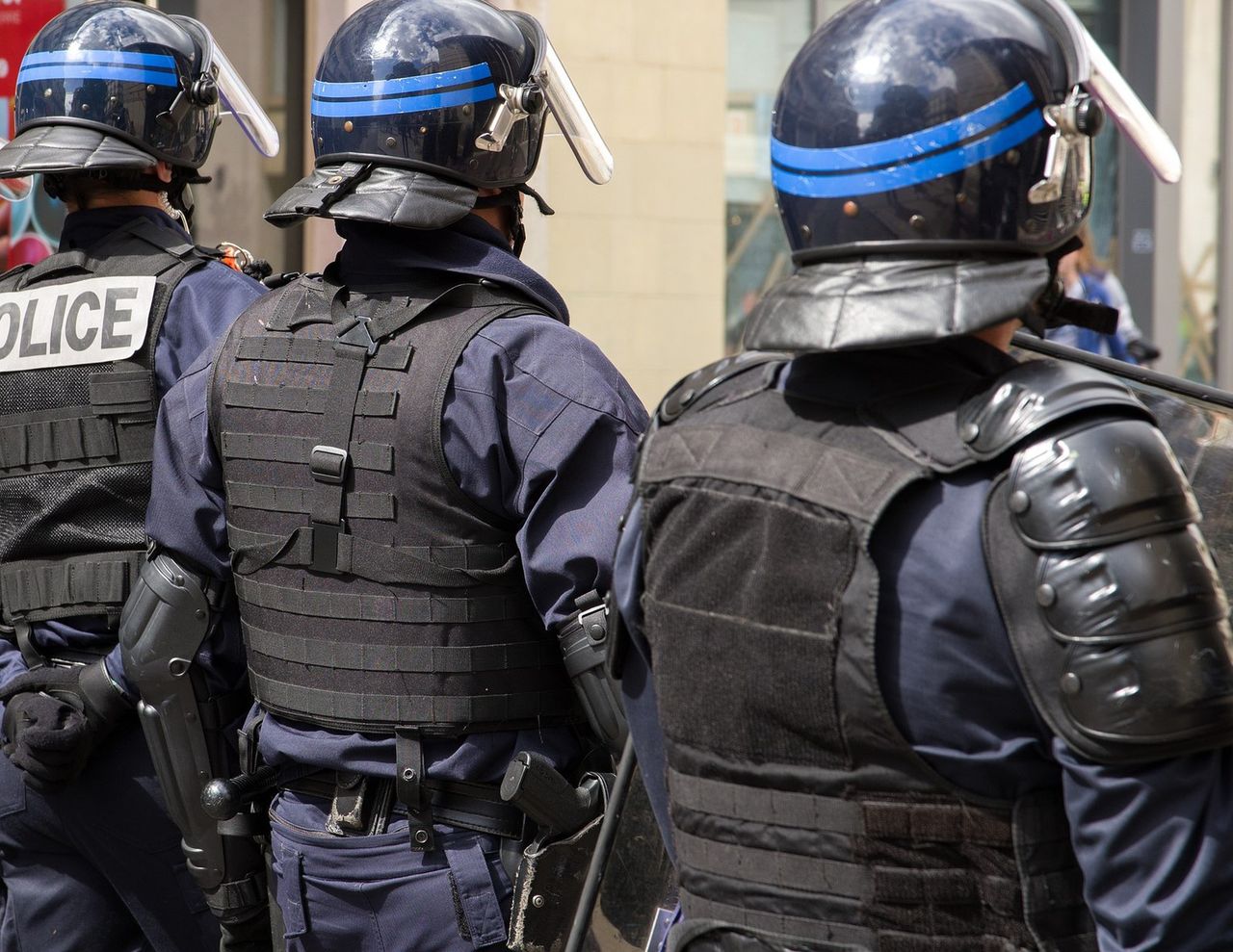 Zamieszanie we Francji. Policjanci odmawiają zatrzymywania migrantów