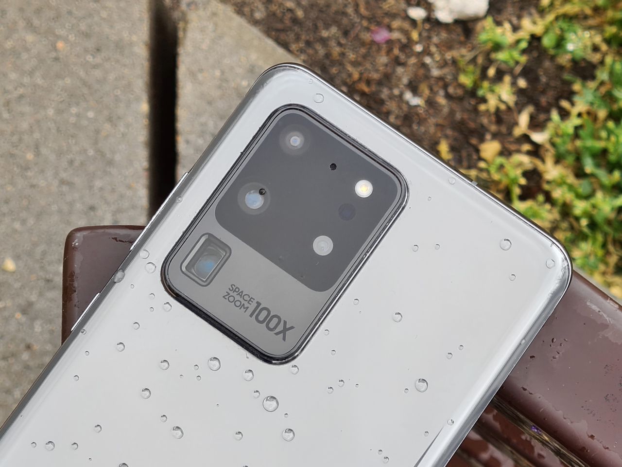 Flagowce Samsunga z 2020 roku będą robić lepsze zdjęcia. Expert RAW już jest