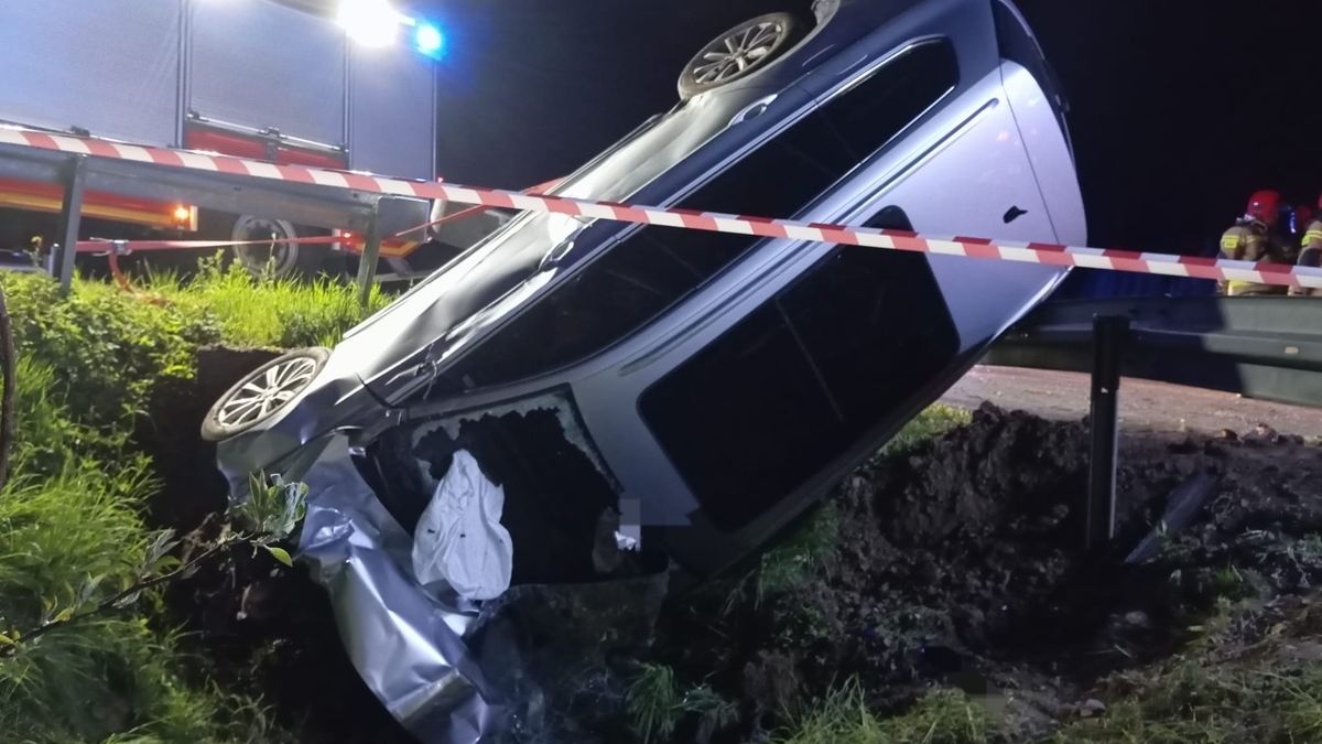 Przebił bariery i wjechał do rowu