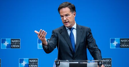 Szef NATO: Chiny planują zwiększyć liczbę głowic nuklearnych. "Testują nas"