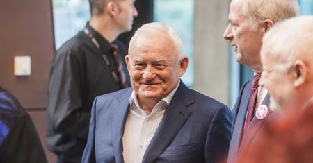 Miller krytycznie o pomyśle opozycji. "Dziwoląg"