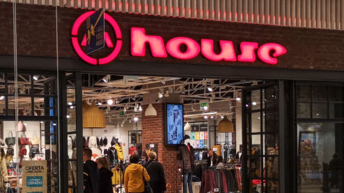 Mid season sale w House