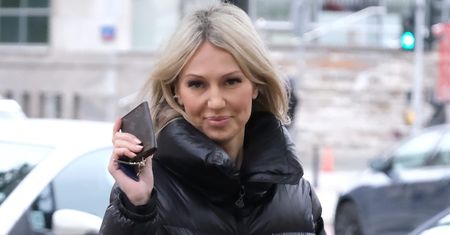 Jakie wykształcenie ma Magdalena Ogórek?  W 2009 roku obroniła DOKTORAT