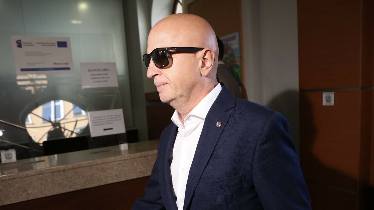 Gen. Jaros?aw Szymczyk wezwany do prokuratury
30.09.2024 Warszawa Przesluchanie Jaroslawa Szymczyka w prokuraturze okregowej w Warszawie, fot. Tomasz Jastrzebowski/REPORTER
N/z: Jaroslaw Szymczyk
Tomasz Jastrzebowski/REPORTER