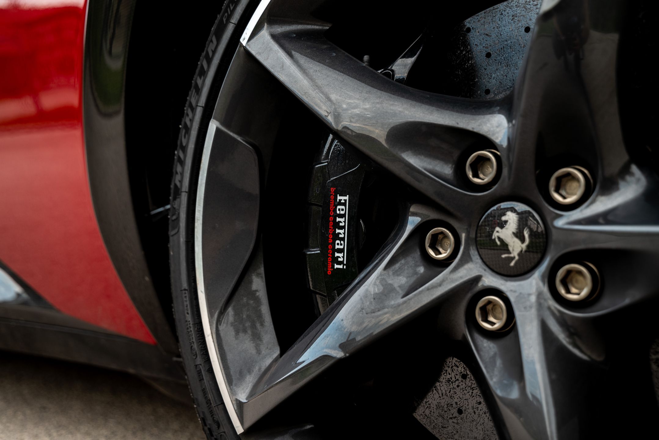 Ferrari Purosangue Handling Speciale