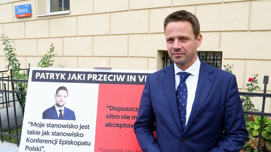 Warszawa. Rafał Trzaskowski podczas kampanii wyborczej przed wyborami samorządowymi w 2018 r. In vitro było jednym z tematów kampanii w Warszawie