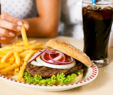 Zaskakujące odkrycie naukowców. Kolejny powód, by zrezygnować z fast foodów