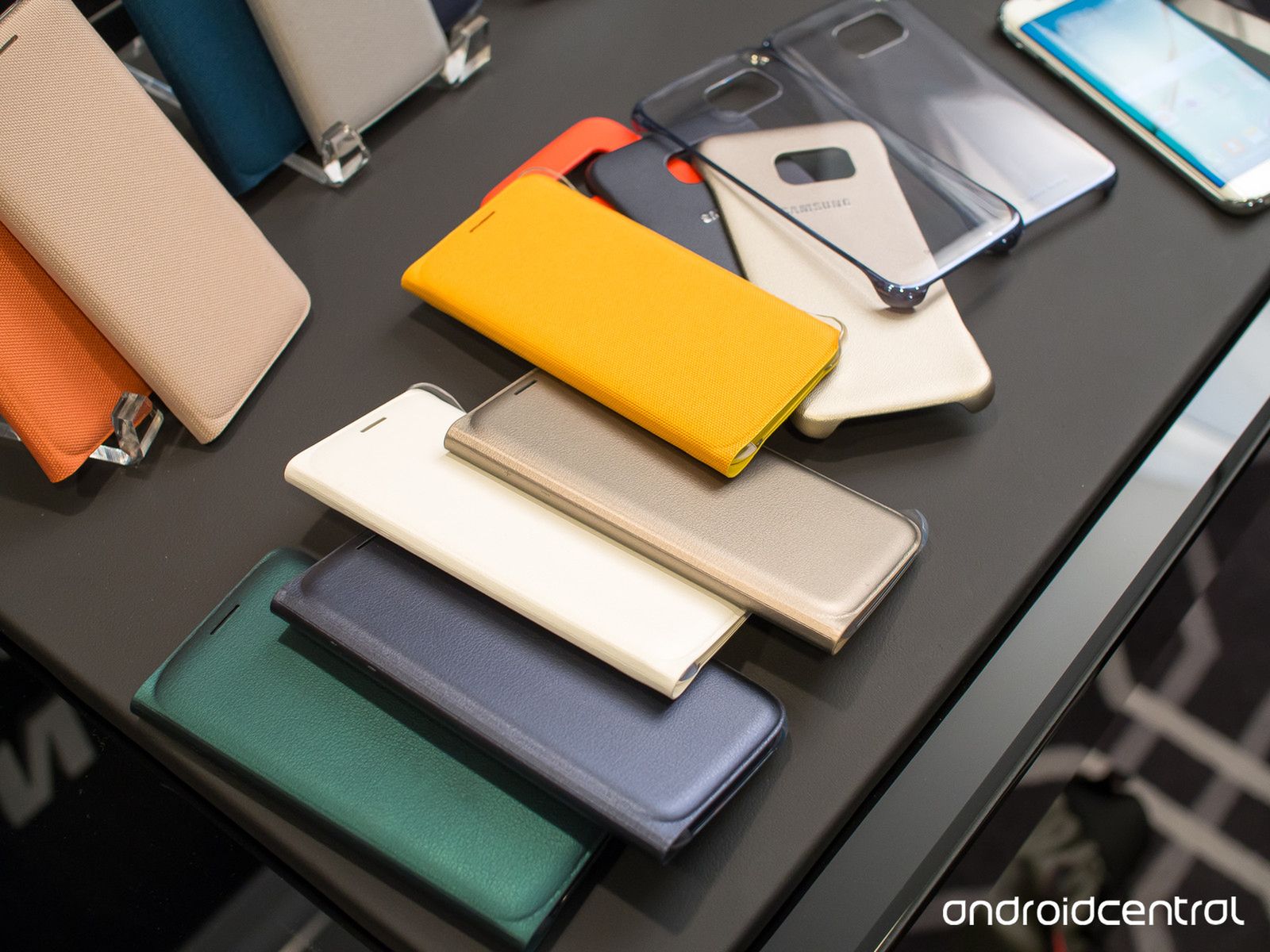 Zobacz i oceń oryginalne etui dla Samsunga Galaxy S6 i S6 Edge 3