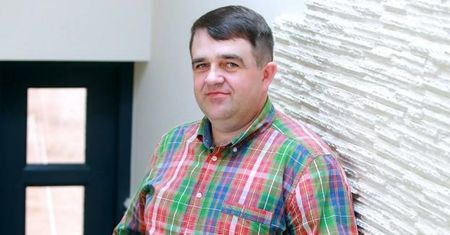 Zbyszek z "Rolnika" deklaruje: "Jestem gotowy na miłość. Ze mnie taki wiejski romantyk"