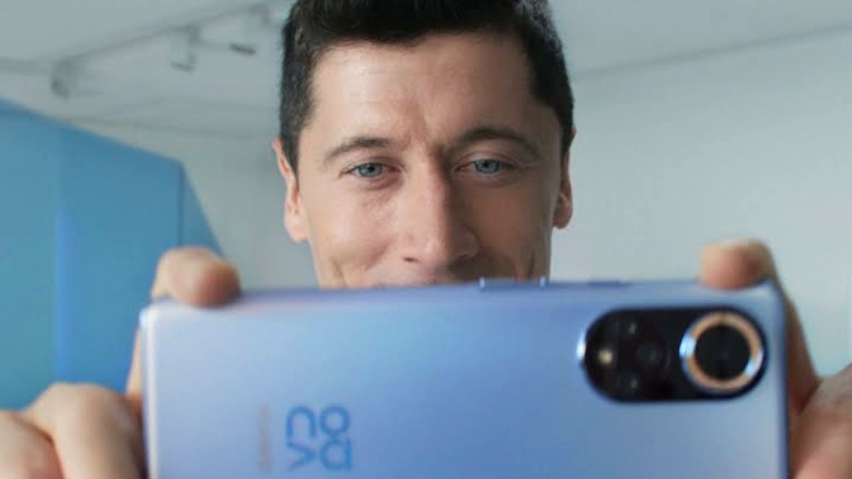 Huawei zaprzecza, że pomaga Putinowi. Robert Lewandowski zrywa współpracę 1