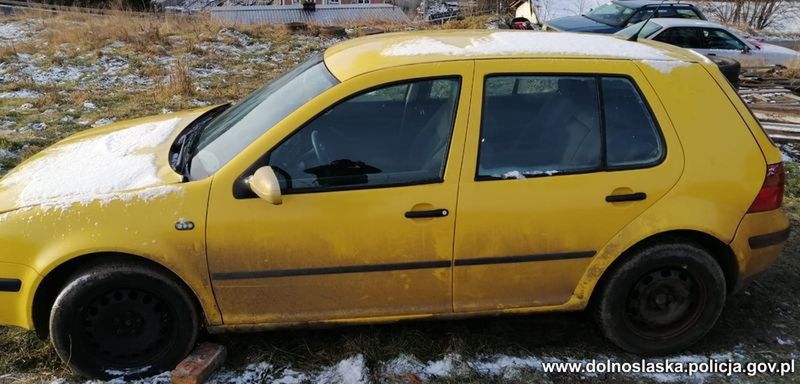 Jelenia Góra. Wpadł seryjny złodziej samochodów. Grozi mu 10 lat więzienia