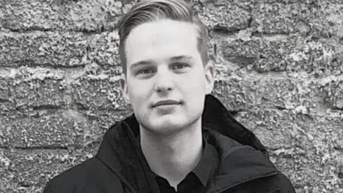 Mikhail Szawelski studiował na Chrześcijańskiej Akademii Teologicznej w Warszawie