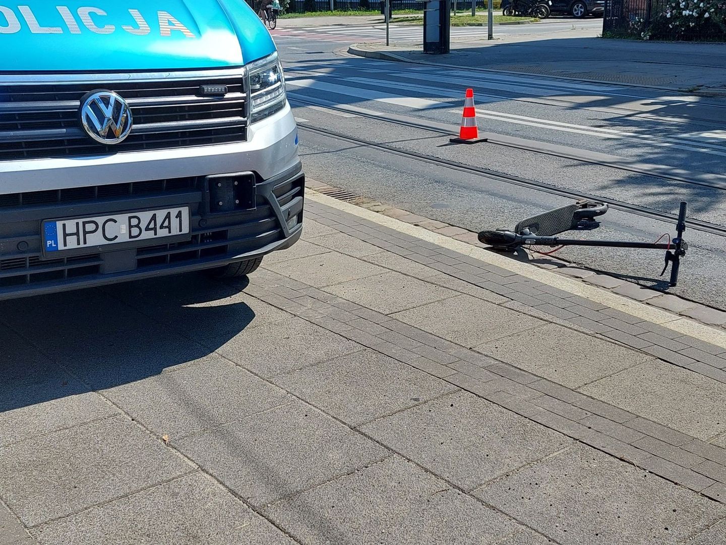 Zderzenie hulajnogi z samochodem osobowym na toruńskim Rubinkowie