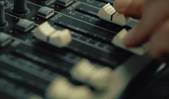 W Święto Konstytucji 3 maja Radio Nowy Świat zagra po polsku, audycja z patronami "Śpiewana historia Polski"