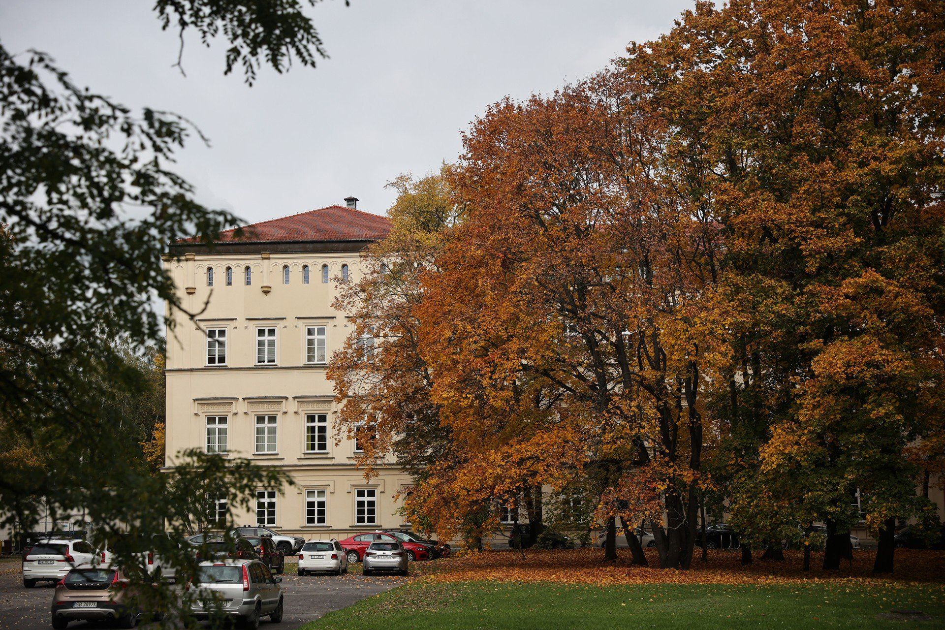 Pałac Królewski w Łobzowie wraz z zielonym otoczeniem