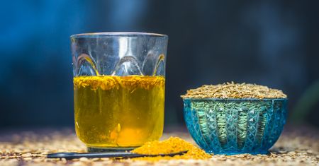 Dodaj łyżeczkę do wody. Niezawodny spalacz tłuszczu