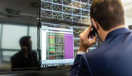 Giełda się zazieleniła. CD Projekt i banki rosną, Orlen traci, ale większość spółek na plusie