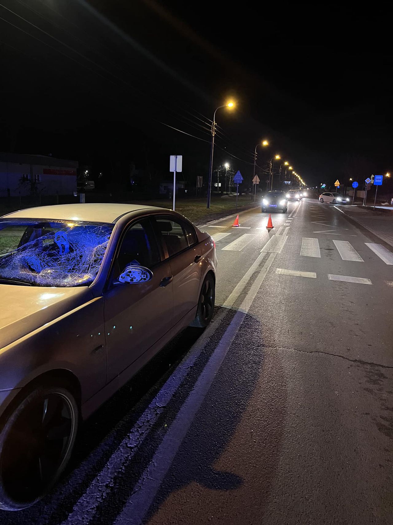 Poważny wypadek na przejściu dla pieszych. 17-latek potrącony przez BMW