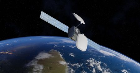 Polski satelita telekomunikacyjny. Co w nim będzie naprawdę polskie?
