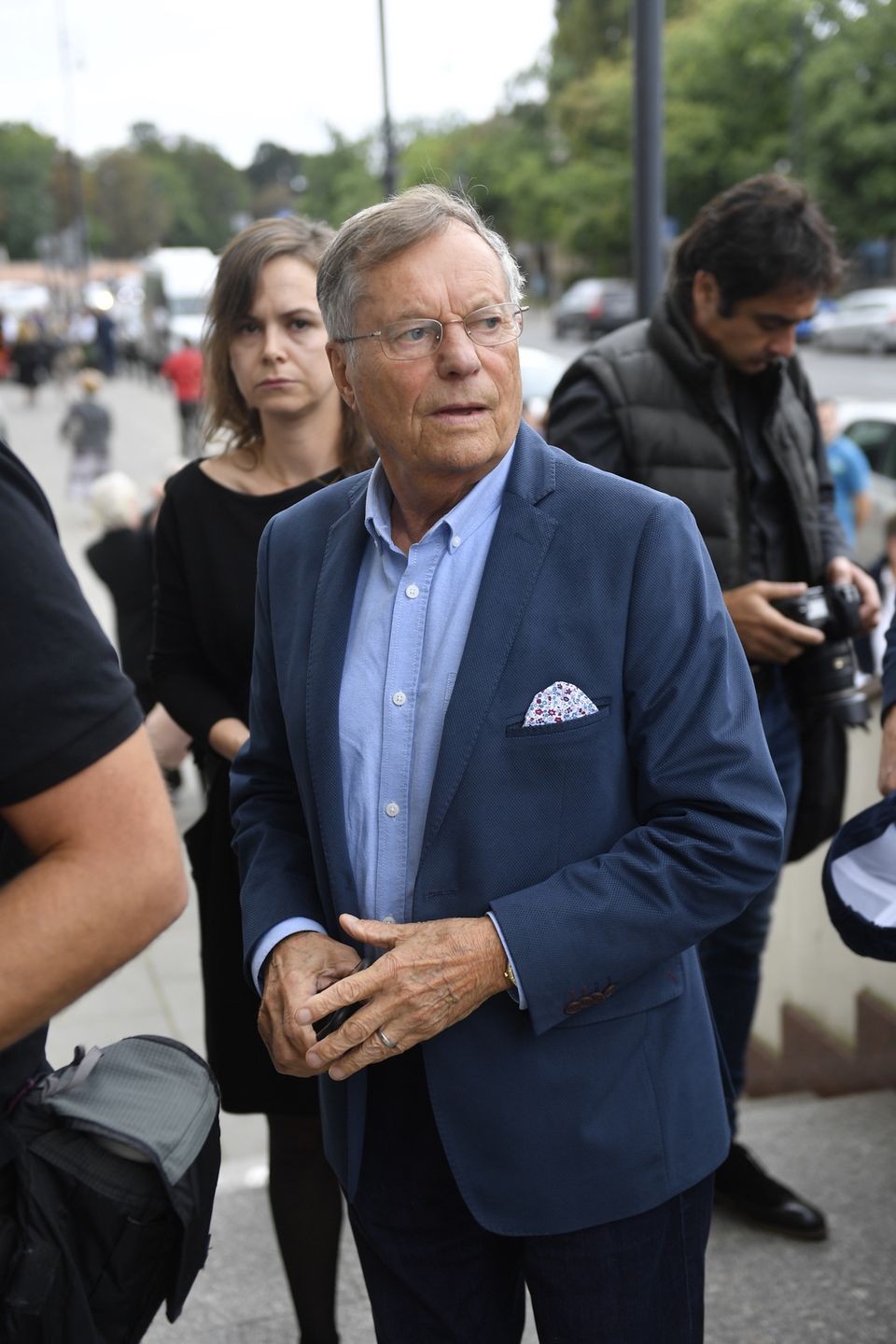 Żałobnicy na pogrzebie Wiesława Gołasa