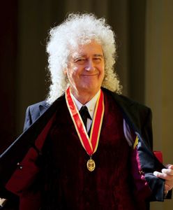 Brian May z tytułem szlacheckim. Otrzymał go z rąk króla Karola