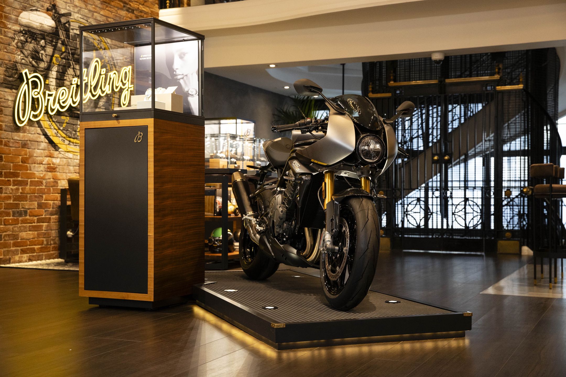 Triumph Speed Triple 1200 RR Breitling Limited Edition