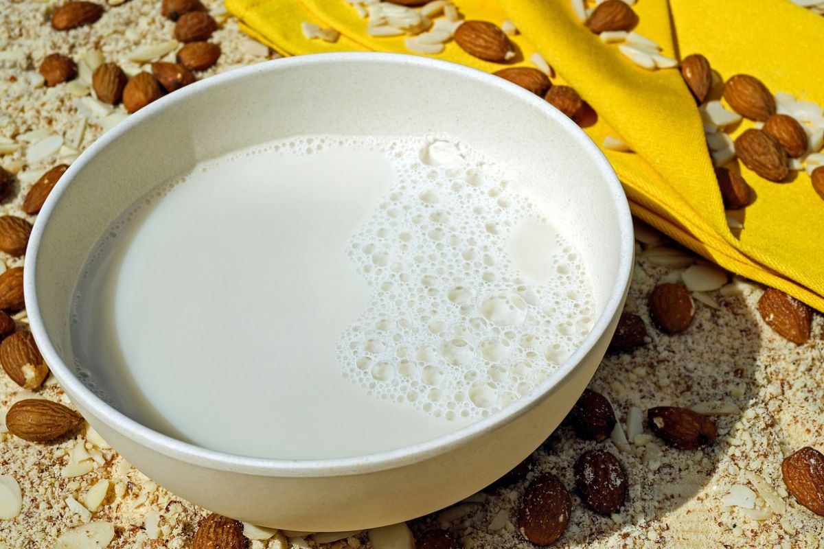 Why is it worth drinking almond milk?