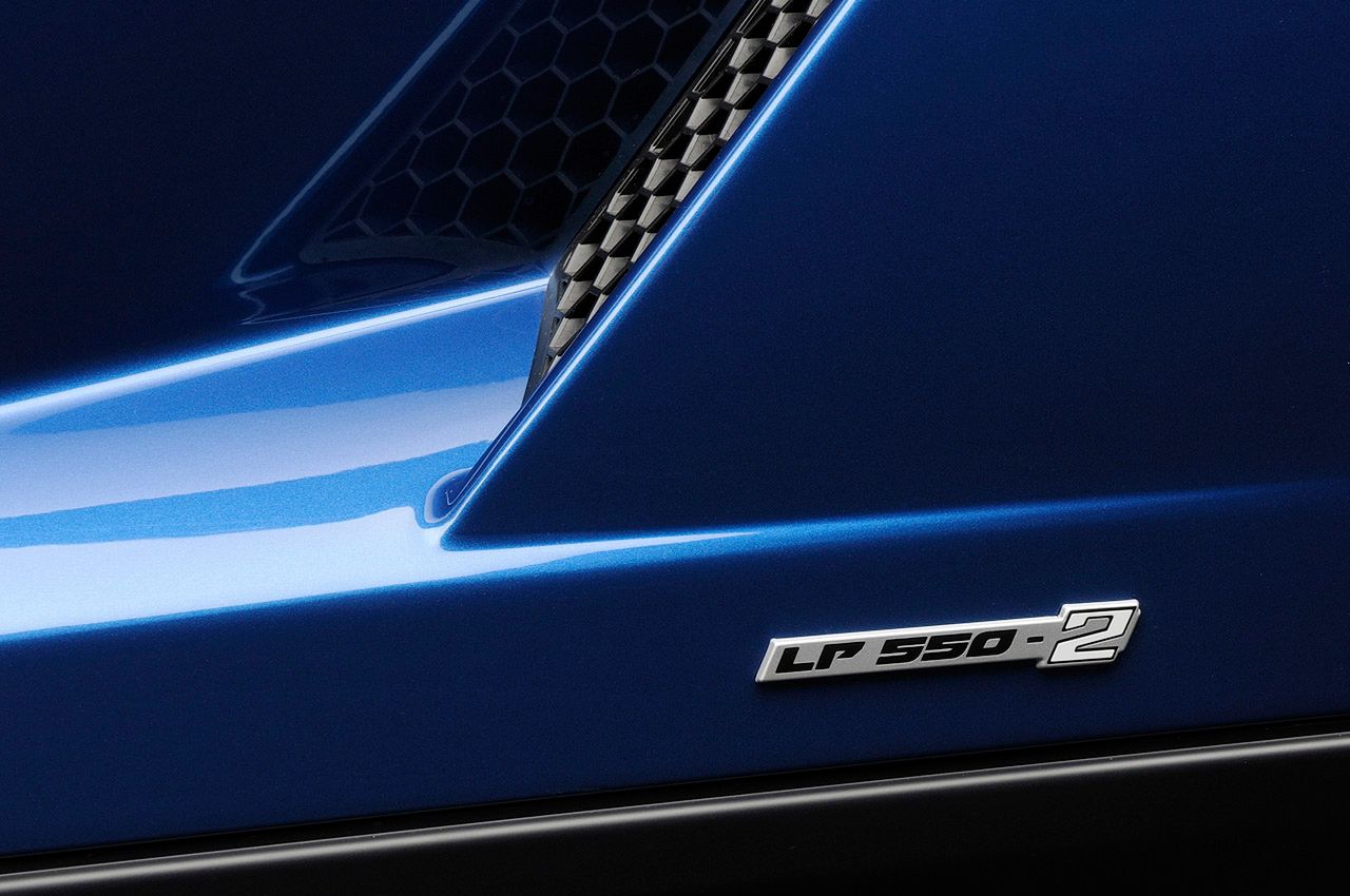 Lamborghini-Gallardo-LP-550-2