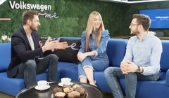 Marcelina Zawadzka prowadzącą show "Porozmawiajmy o samochodach" Volkswagen Home