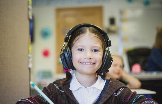 Będą pracownie AI w polskich szkołach. Rusza mega przetarg